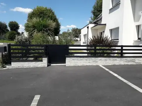 mobilier-métallique à Montfort-sur-Meu - image 3